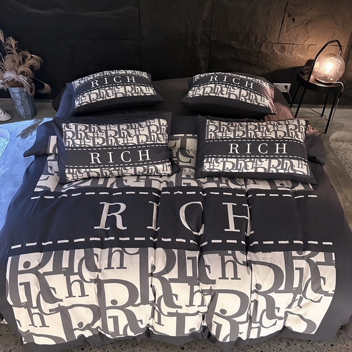 91家纺网 家纺一手货源 找家纺 色鬼 2023新款轻奢潮牌大牌风棉加绒四件套印花牛奶绒四件套 来财绒