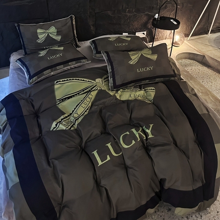 色鬼 2023新款轻奢潮牌大牌风棉加绒四件套印花牛奶绒四件套 lucky绿