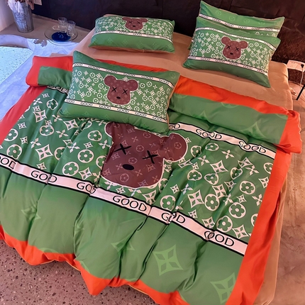 91家纺网 家纺一手货源 找家纺 （总）色鬼 2023新款轻奢潮牌大牌风棉加绒四件套印花牛奶绒四件套