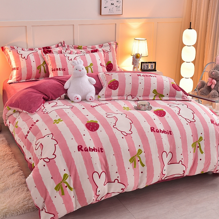 91家纺网 家纺一手货源 找家纺 简一 2024新款高克重牛奶绒迪士尼系列单枕套 粉红兔