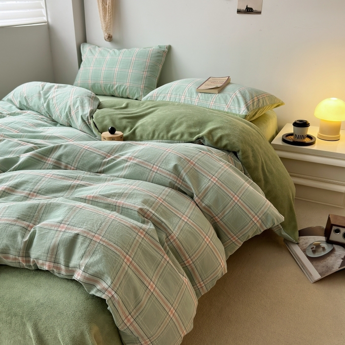 91家纺网 家纺一手货源 找家纺 水洗的故事 2023新款色织水洗棉牛奶绒双用四件套 莫妮卡