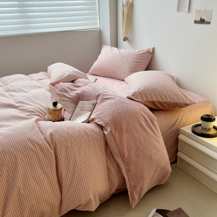 91家纺网 家纺一手货源 找家纺 水洗的故事 2023新款色织水洗棉牛奶绒双用四件套 西西里