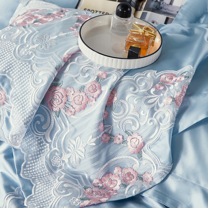 91家纺网 家纺一手货源 找家纺 缔缦 2023新款A版真丝棉B版60s长绒棉高端蕾丝四件套系列-蔷薇花园 蓝