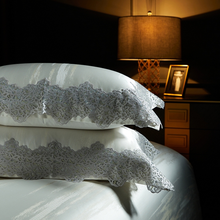 91家纺网 家纺一手货源 找家纺 缔缦 2023新款A版真丝棉B版60s长绒棉高端蕾丝四件套系列-山水一城  浅米色