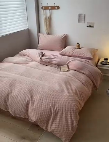 91家纺网 家纺一手货源 找家纺 水洗的故事 2023新款色织水洗棉牛奶绒双用四件套 西西里