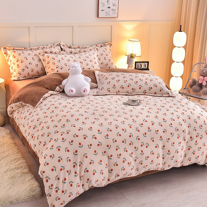 91家纺网 家纺一手货源 找家纺 简一 2024新款高克重牛奶绒迪士尼系列单枕套 硕果累累