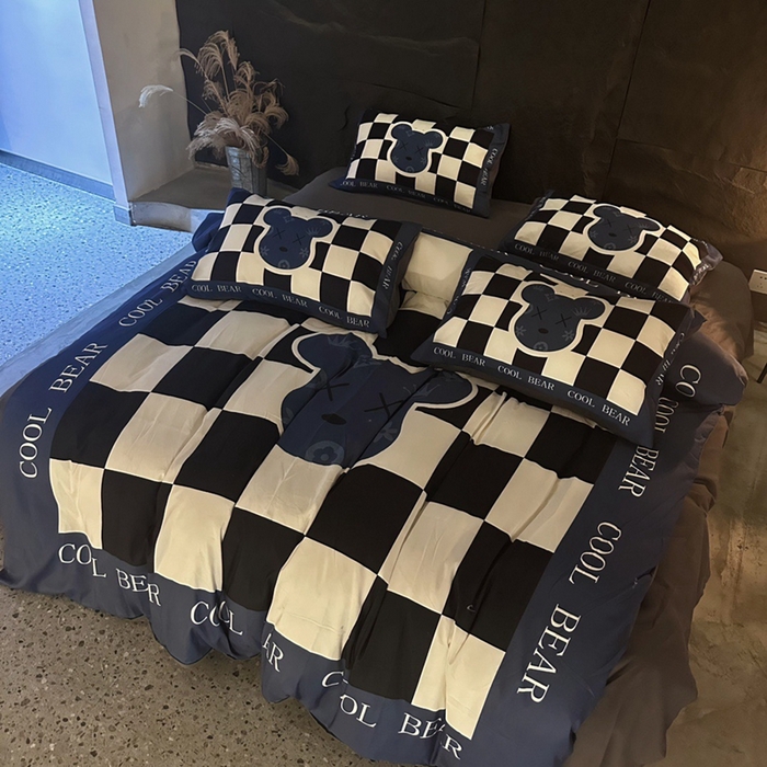 91家纺网 家纺一手货源 找家纺 色鬼 2023新款轻奢潮牌大牌风棉加绒四件套印花牛奶绒四件套 棋牌格绒