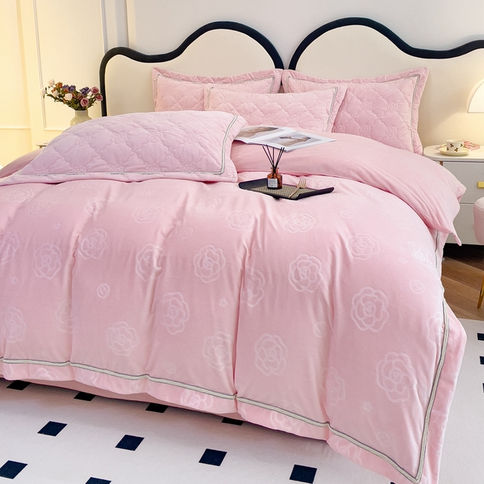 91家纺网 家纺一手货源 找家纺 （总）优乐家纺 2025新款高克重宝宝绒夹棉床盖四件套