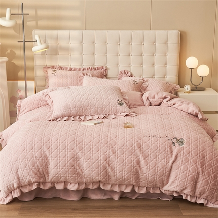 91家纺网 家纺一手货源 找家纺 （总）恒爱家纺 2023新款兔毛绒绣花四件套