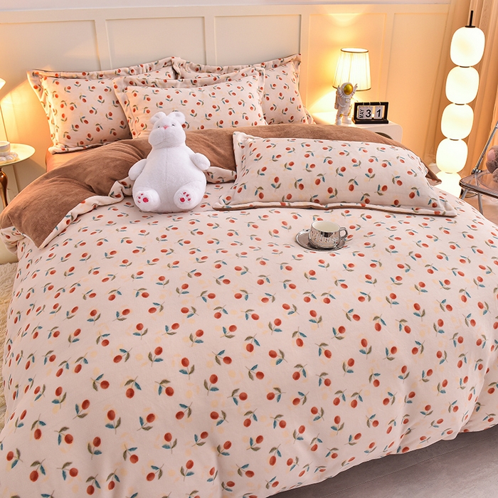 91家纺网 家纺一手货源 找家纺 简一 2024新款高克重牛奶绒迪士尼系列单枕套 硕果累累