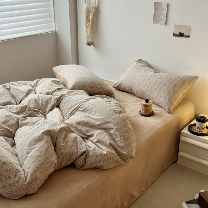 91家纺网 家纺一手货源 找家纺 水洗的故事 2023新款色织水洗棉牛奶绒双用四件套 赫本