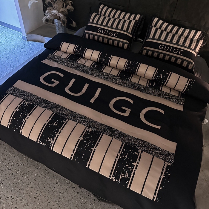 91家纺网 家纺一手货源 找家纺 色鬼 2023新款轻奢潮牌大牌风棉加绒四件套印花牛奶绒四件套 流金岁月绒