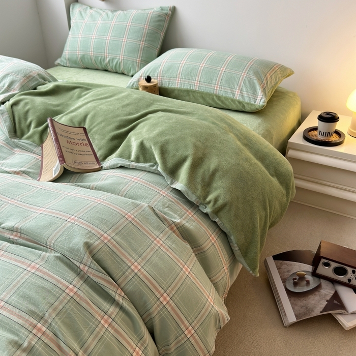 91家纺网 家纺一手货源 找家纺 水洗的故事 2023新款色织水洗棉牛奶绒双用四件套 莫妮卡