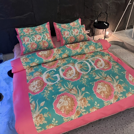 91家纺网 家纺一手货源 找家纺 色鬼 2023新款轻奢潮牌大牌风棉加绒四件套印花牛奶绒四件套 狮子座