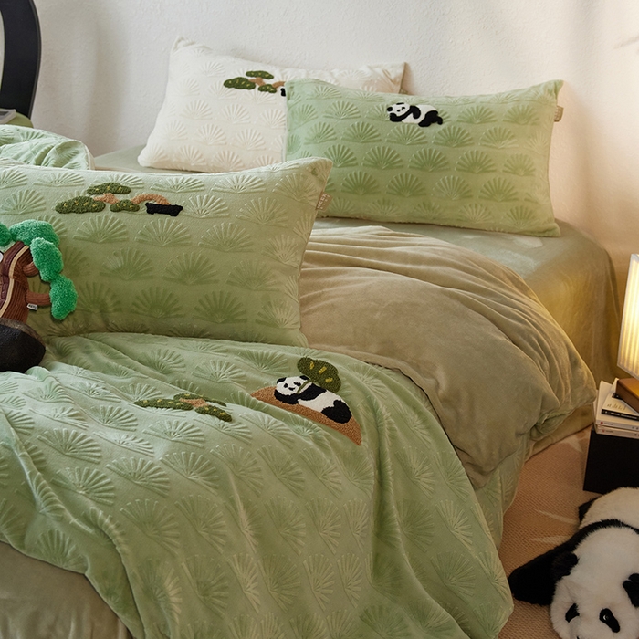 91家纺网 家纺一手货源 找家纺 安莱生活 2023新款雕花绒牛奶绒毛巾绣“青松躺平”四件套放青松-翠松