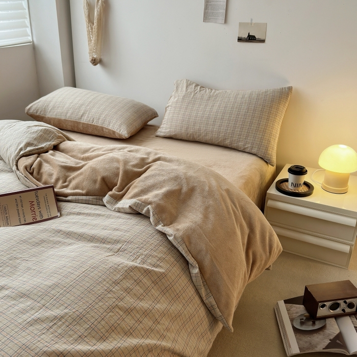 91家纺网 家纺一手货源 找家纺 水洗的故事 2023新款色织水洗棉牛奶绒双用四件套 赫本