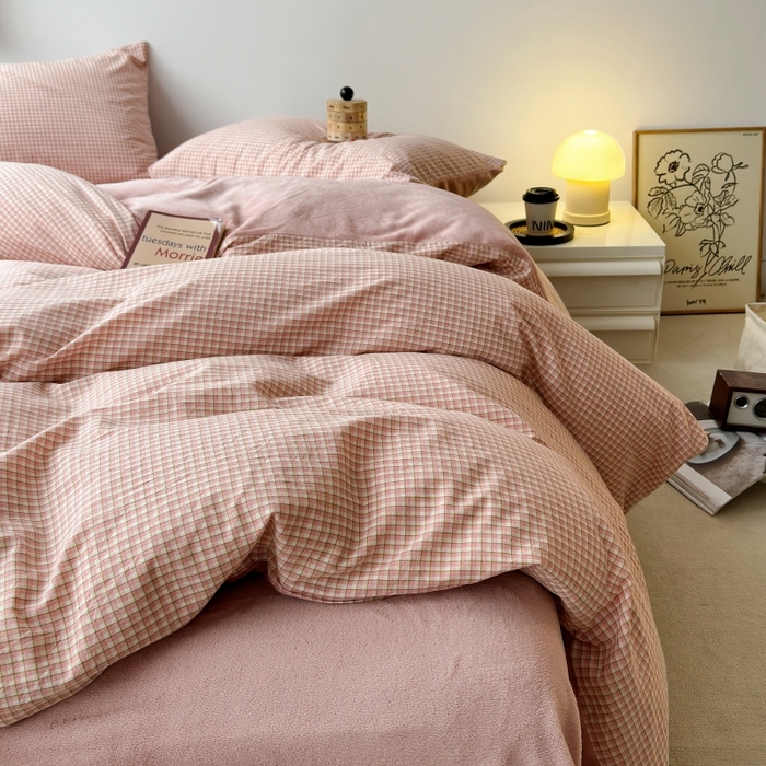 91家纺网 家纺一手货源 找家纺 水洗的故事 2023新款色织水洗棉牛奶绒双用四件套 西西里