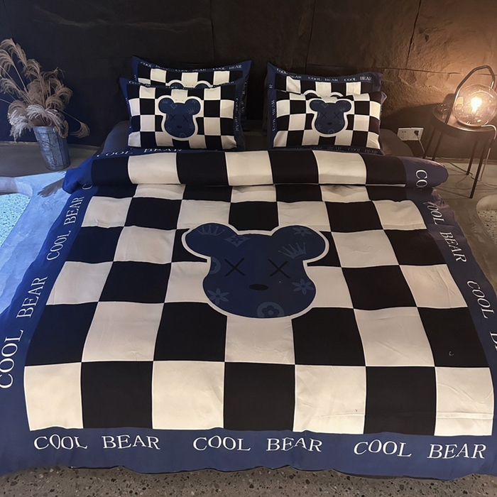 91家纺网 家纺一手货源 找家纺 色鬼 2023新款轻奢潮牌大牌风棉加绒四件套印花牛奶绒四件套 棋牌格绒