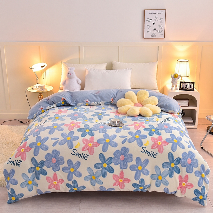 91家纺网 家纺一手货源 找家纺 简一 2024新款高克重牛奶绒迪士尼系列单被套 情人恰恰