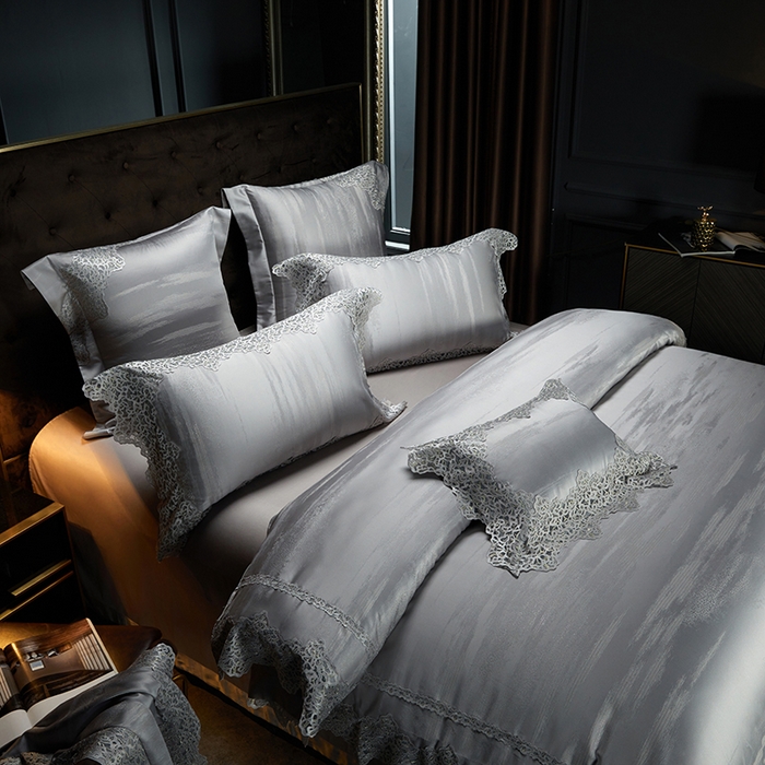 91家纺网 家纺一手货源 找家纺 缔缦 2023新款A版真丝棉B版60s长绒棉高端蕾丝四件套系列-山水一城  高级灰