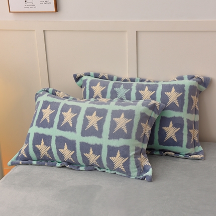 91家纺网 家纺一手货源 找家纺 简一 2024新款高克重牛奶绒迪士尼系列单枕套 星际穿越