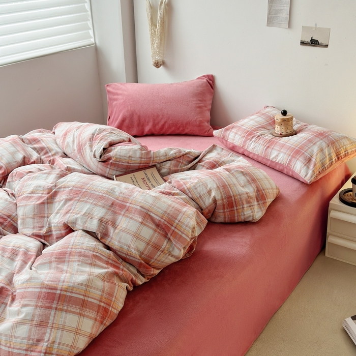 91家纺网 家纺一手货源 找家纺 水洗的故事 2023新款色织水洗棉牛奶绒双用四件套 梨落