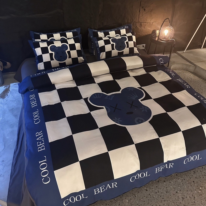 91家纺网 家纺一手货源 找家纺 色鬼 2023新款轻奢潮牌大牌风棉加绒四件套印花牛奶绒四件套 棋牌格绒