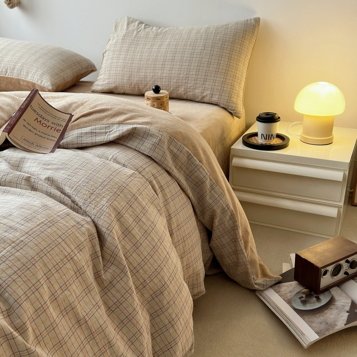 91家纺网 家纺一手货源 找家纺 水洗的故事 2023新款色织水洗棉牛奶绒双用四件套 赫本