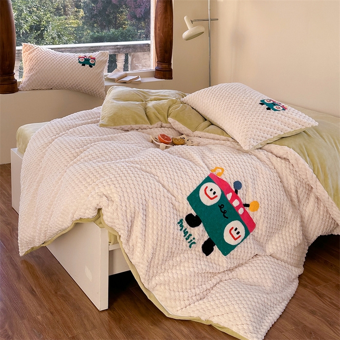 91家纺网 家纺一手货源 找家纺 洋铭区（原狠狠爱） 2023新款加厚豆豆绒牛奶绒四件套 海贝奶白