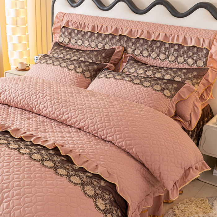 91家纺网 家纺一手货源 找家纺 靓生活 2023新款夹棉绗缝床裙四件套-金玉良缘 卡其