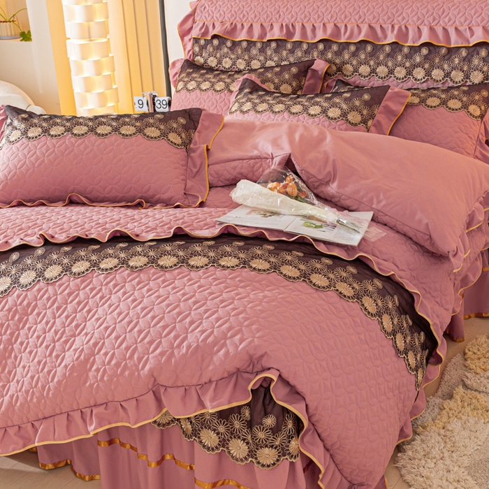 91家纺网 家纺一手货源 找家纺 靓生活 2023新款夹棉绗缝床裙四件套-金玉良缘 豆沙