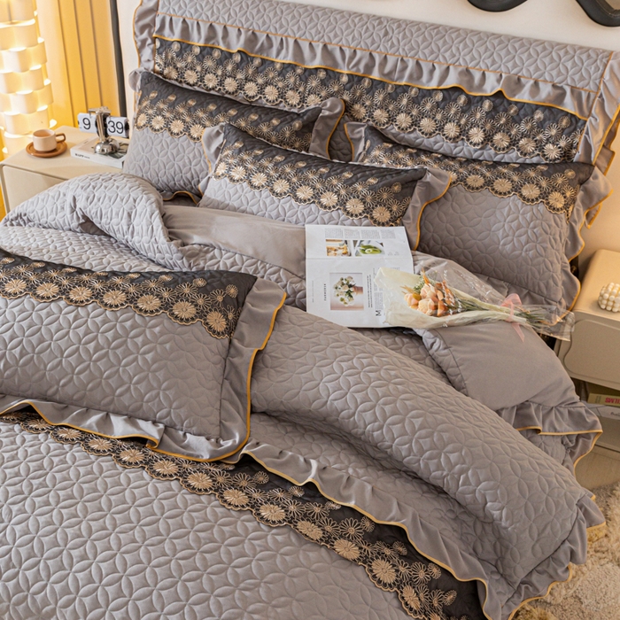 91家纺网 家纺一手货源 找家纺 靓生活 2023新款夹棉绗缝床裙四件套-金玉良缘 绅士灰