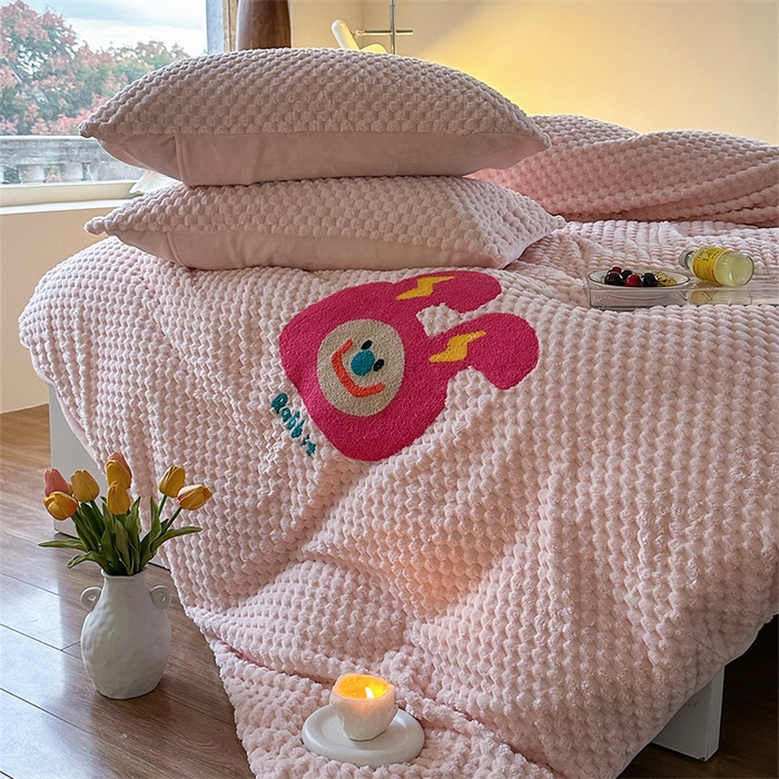 91家纺网 家纺一手货源 找家纺 洋铭区（原狠狠爱） 2023新款加厚豆豆绒牛奶绒四件套 海贝粉