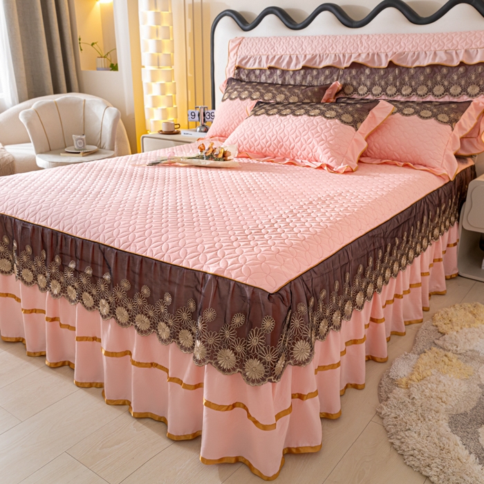 91家纺网 家纺一手货源 找家纺 靓生活 2023新款夹棉绗缝床裙三件套-金玉良缘 粉玉