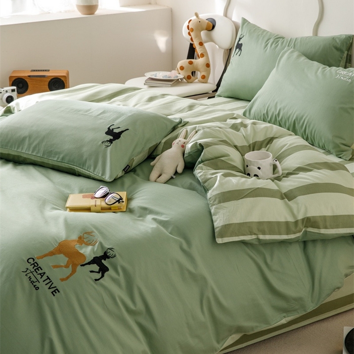 91家纺网 家纺一手货源 找家纺 卡姿家纺 2023新款秋冬呆萌小刺绣第五季 鹿邦