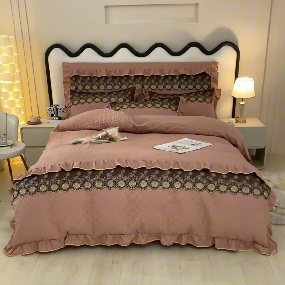 91家纺网 家纺一手货源 找家纺 靓生活 2023新款夹棉绗缝床裙四件套-金玉良缘 卡其