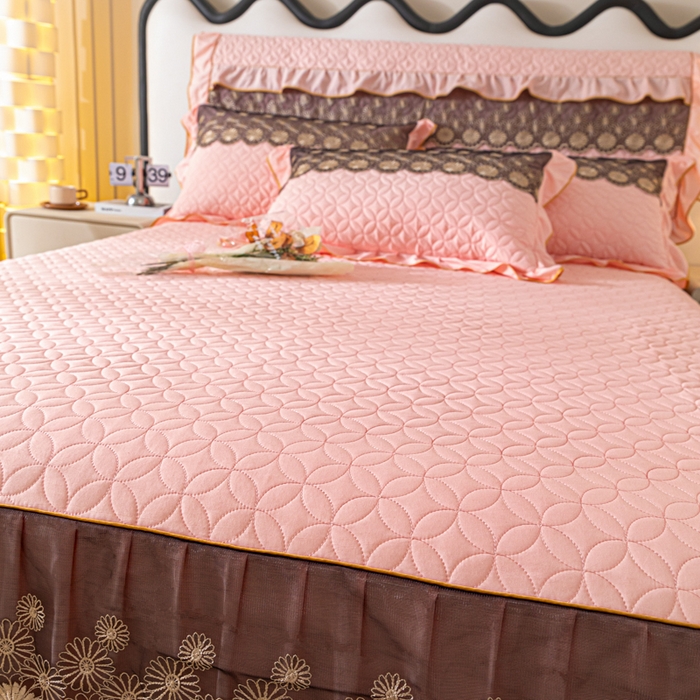 91家纺网 家纺一手货源 找家纺 靓生活 2023新款夹棉绗缝床裙三件套-金玉良缘 粉玉