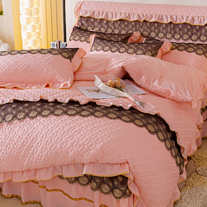 91家纺网 家纺一手货源 找家纺 靓生活 2023新款夹棉绗缝床裙四件套-金玉良缘 粉玉