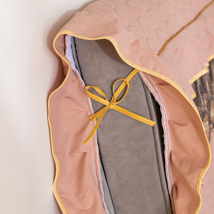 91家纺网 家纺一手货源 找家纺 靓生活 2023新款磨毛夹棉床头罩-金玉良缘 卡其