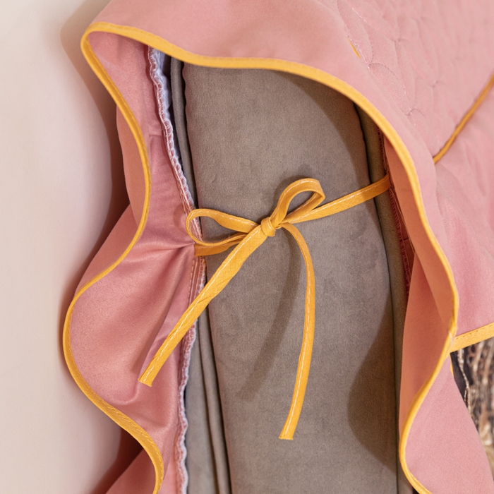 91家纺网 家纺一手货源 找家纺 靓生活 2023新款磨毛夹棉床头罩-金玉良缘 豆沙