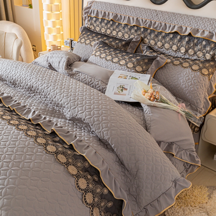 91家纺网 家纺一手货源 找家纺 靓生活 2023新款夹棉绗缝床裙四件套-金玉良缘 绅士灰