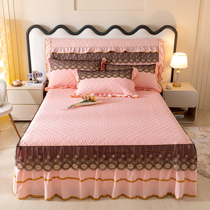 91家纺网 家纺一手货源 找家纺 靓生活 2023新款夹棉绗缝床裙三件套-金玉良缘 粉玉