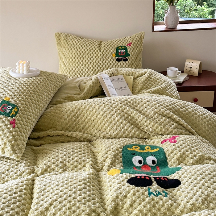 91家纺网 家纺一手货源 找家纺 洋铭区（原狠狠爱） 2023新款加厚豆豆绒牛奶绒四件套 海贝绿