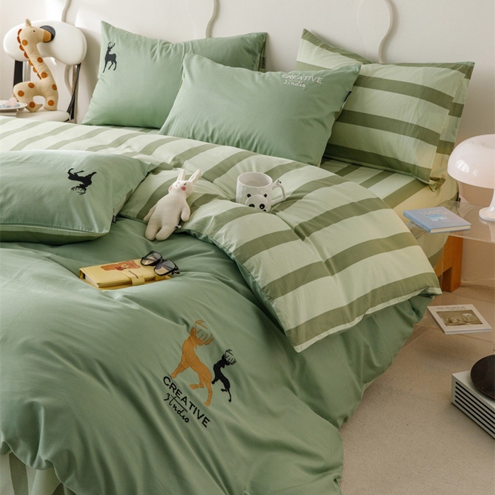 91家纺网 家纺一手货源 找家纺 卡姿家纺 2023新款秋冬呆萌小刺绣第五季 鹿邦