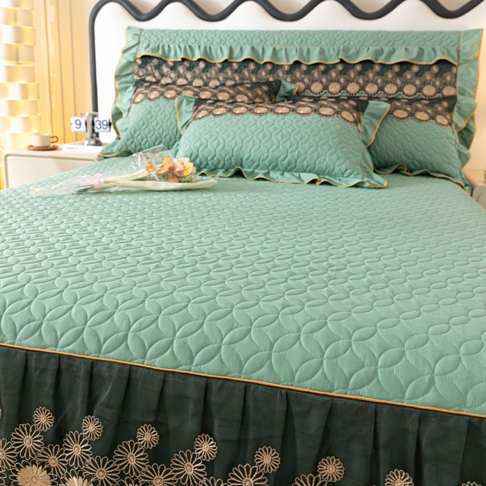 91家纺网 家纺一手货源 找家纺 靓生活 2023新款夹棉绗缝床裙三件套-金玉良缘 果绿