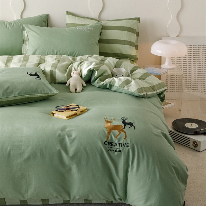 91家纺网 家纺一手货源 找家纺 卡姿家纺 2023新款秋冬呆萌小刺绣第五季 鹿邦