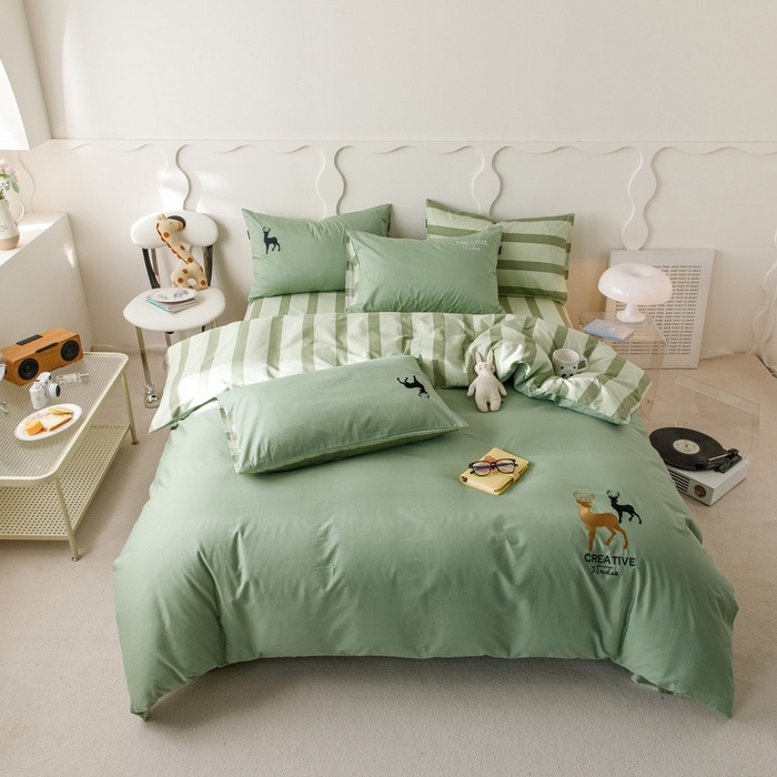 91家纺网 家纺一手货源 找家纺 卡姿家纺 2023新款秋冬呆萌小刺绣第五季 鹿邦