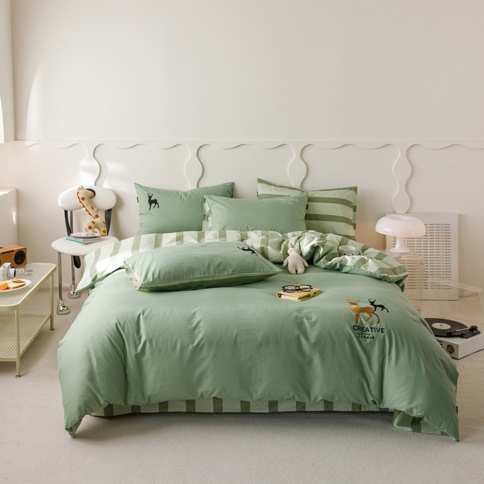 91家纺网 家纺一手货源 找家纺 卡姿家纺 2023新款秋冬呆萌小刺绣第五季 鹿邦