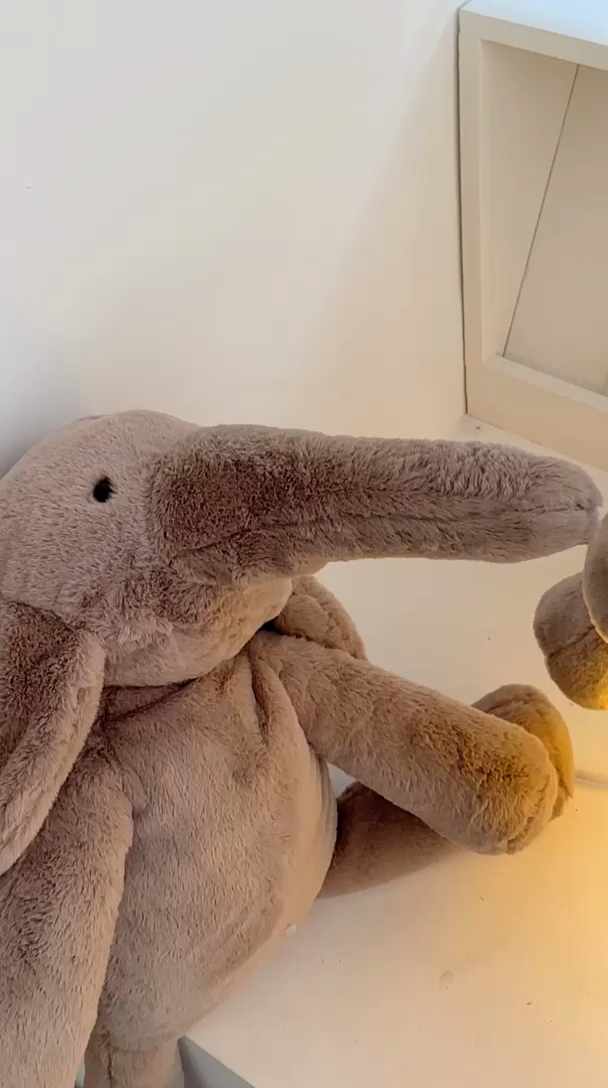 91家纺网 家纺一手货源 找家纺 （总）希诺家居 2023新款设计师款小象抱枕