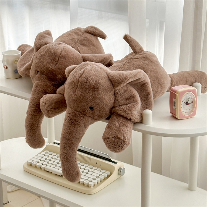 91家纺网 家纺一手货源 找家纺 （总）希诺家居 2023新款设计师款小象抱枕